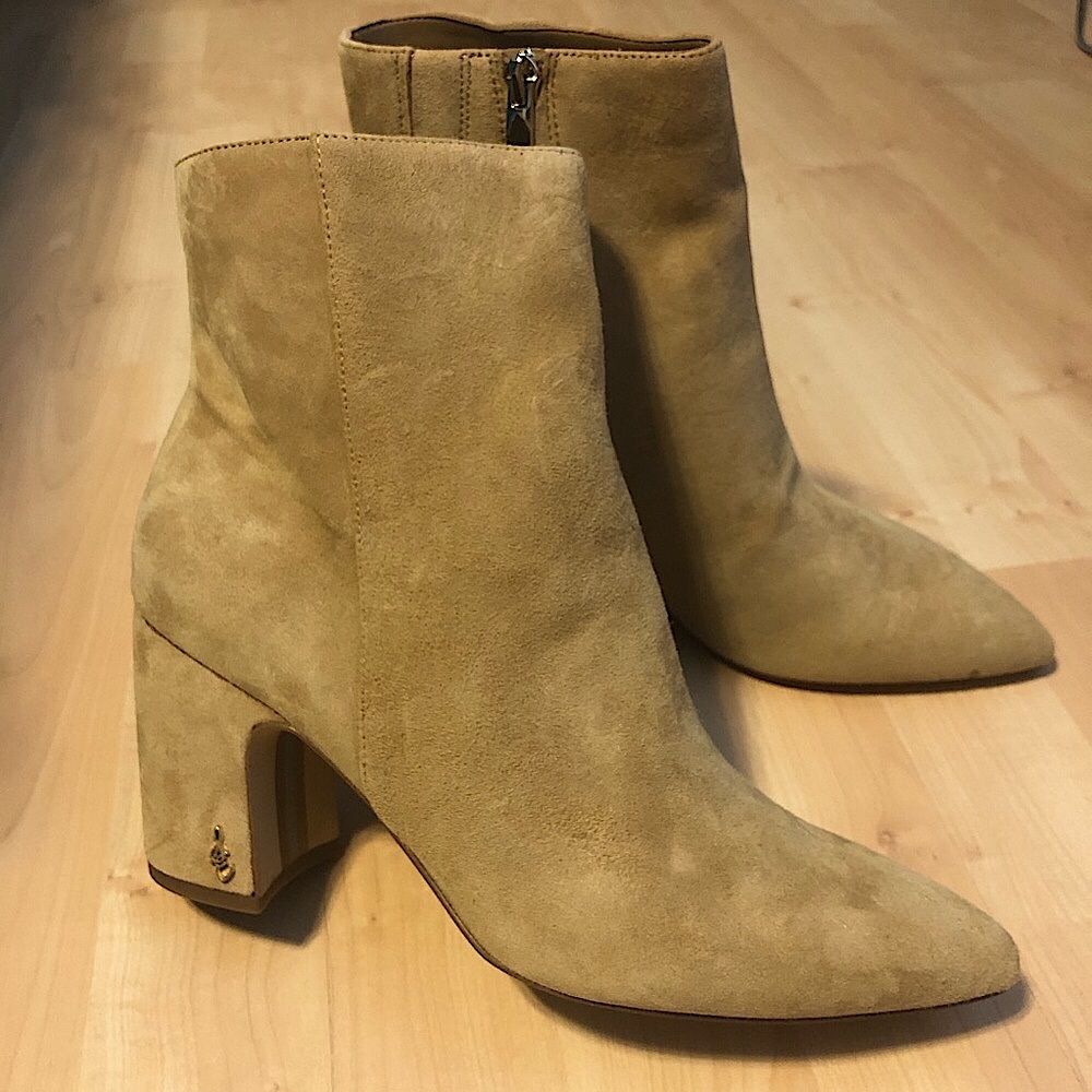 Sam Edelman Hilty booties in Camel Suede
